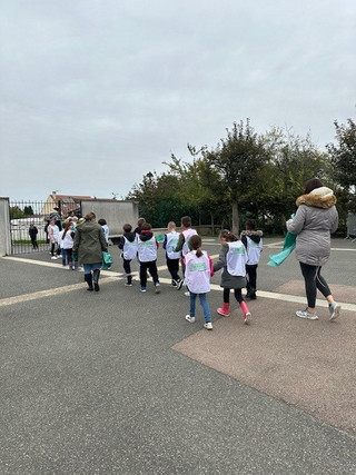 Sortie_de_l_ecole.jpg